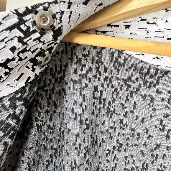 Unbranded Black & White Wrap Jacket - Picture 9 of 10